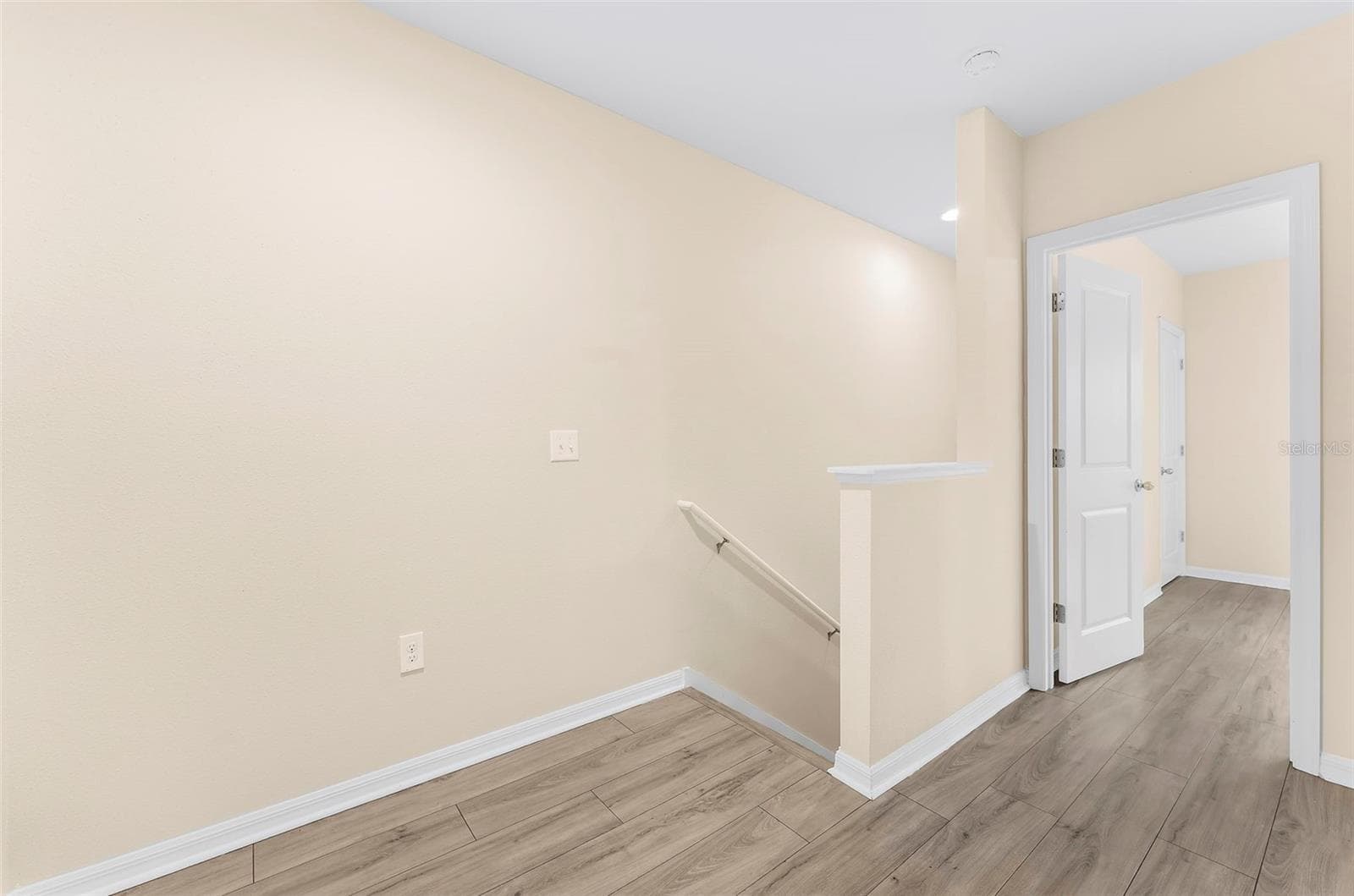 Townhouse at 2399 MIDNIGHT PEARL DR, SARASOTA, photo 5 of 46