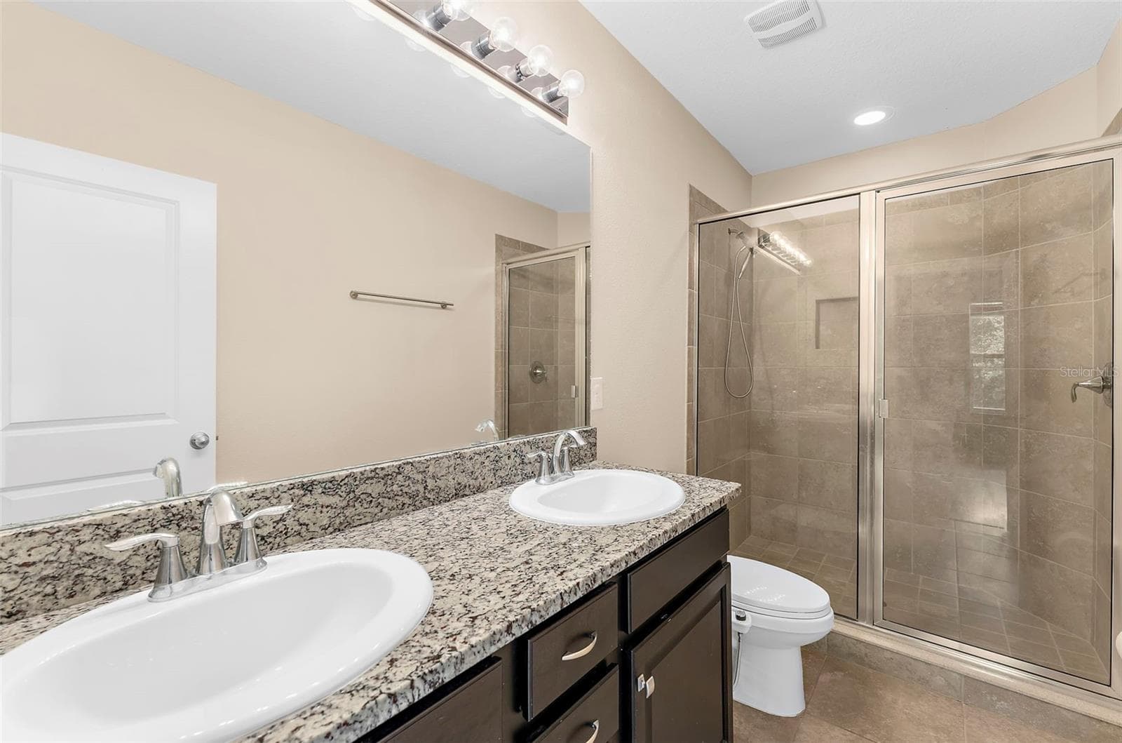 Townhouse at 2399 MIDNIGHT PEARL DR, SARASOTA, photo 9 of 46