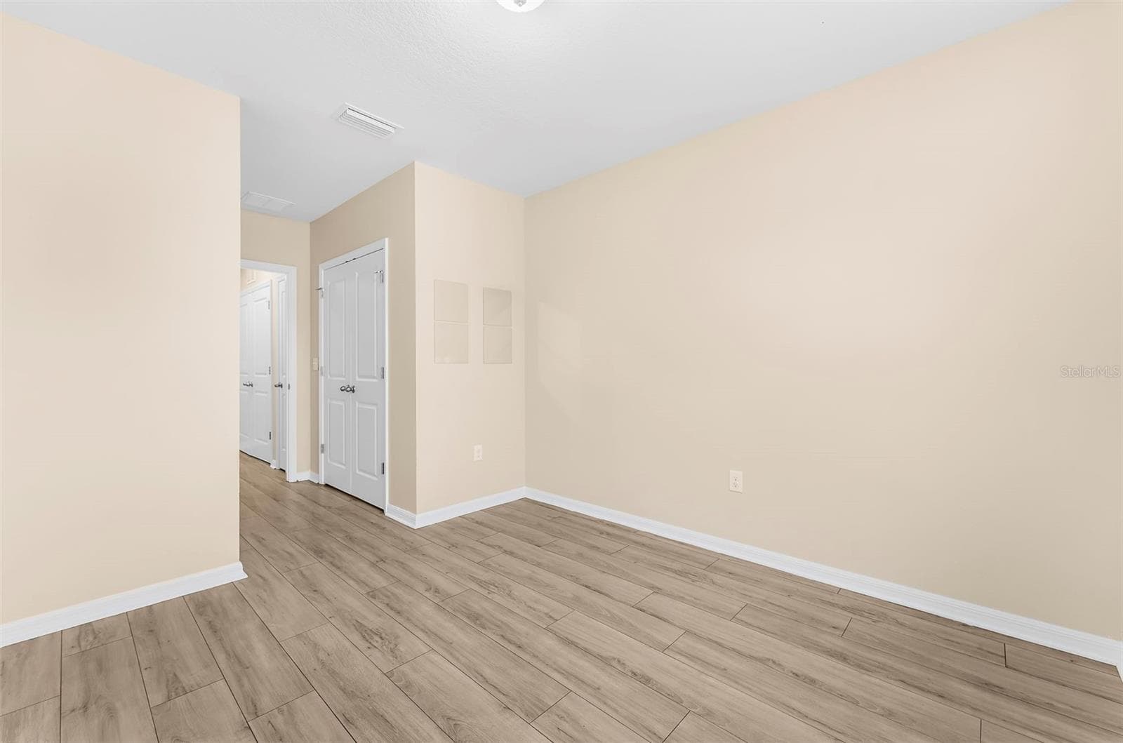 Townhouse at 2399 MIDNIGHT PEARL DR, SARASOTA, photo 17 of 46