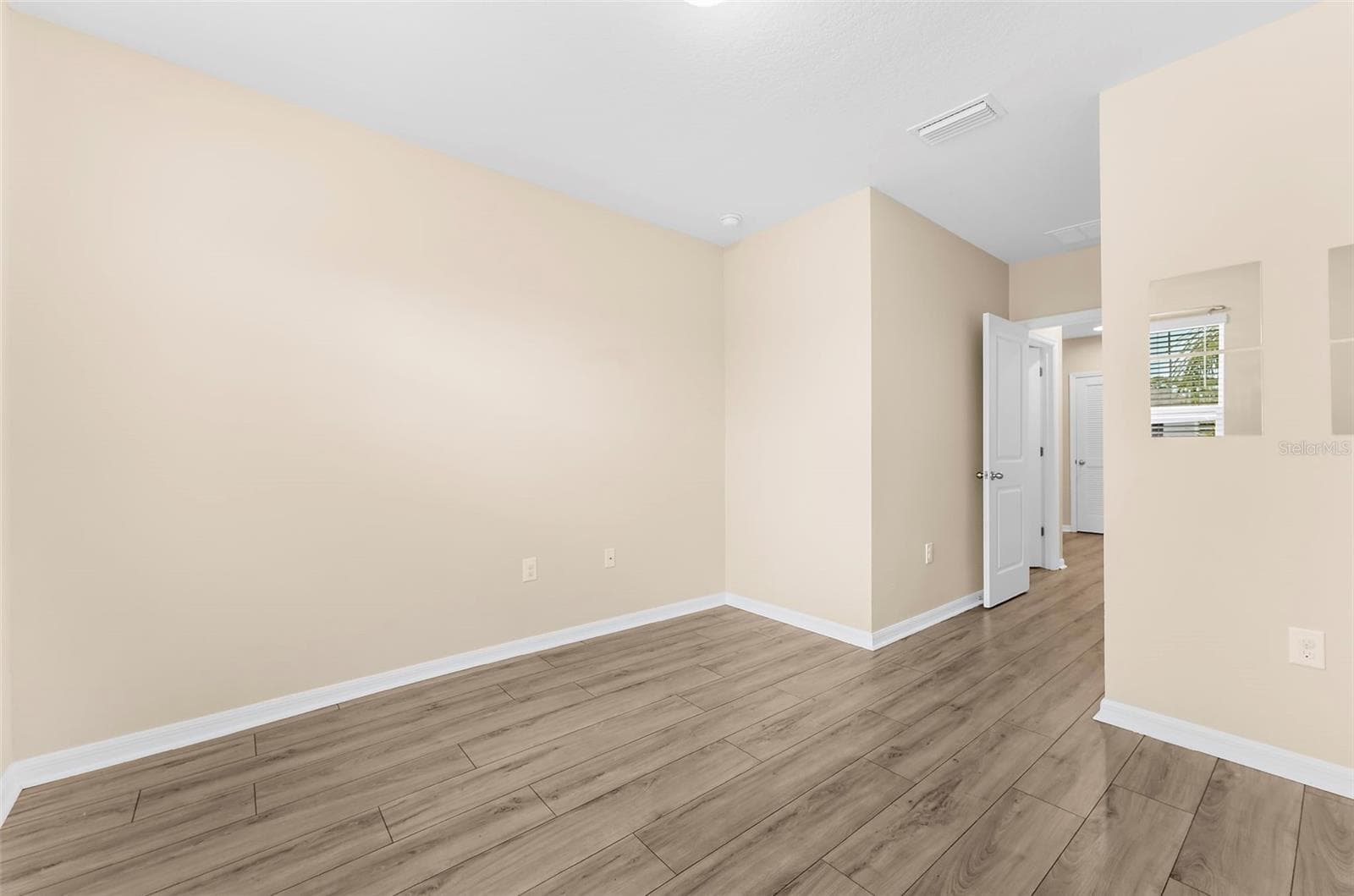 Townhouse at 2399 MIDNIGHT PEARL DR, SARASOTA, photo 18 of 46