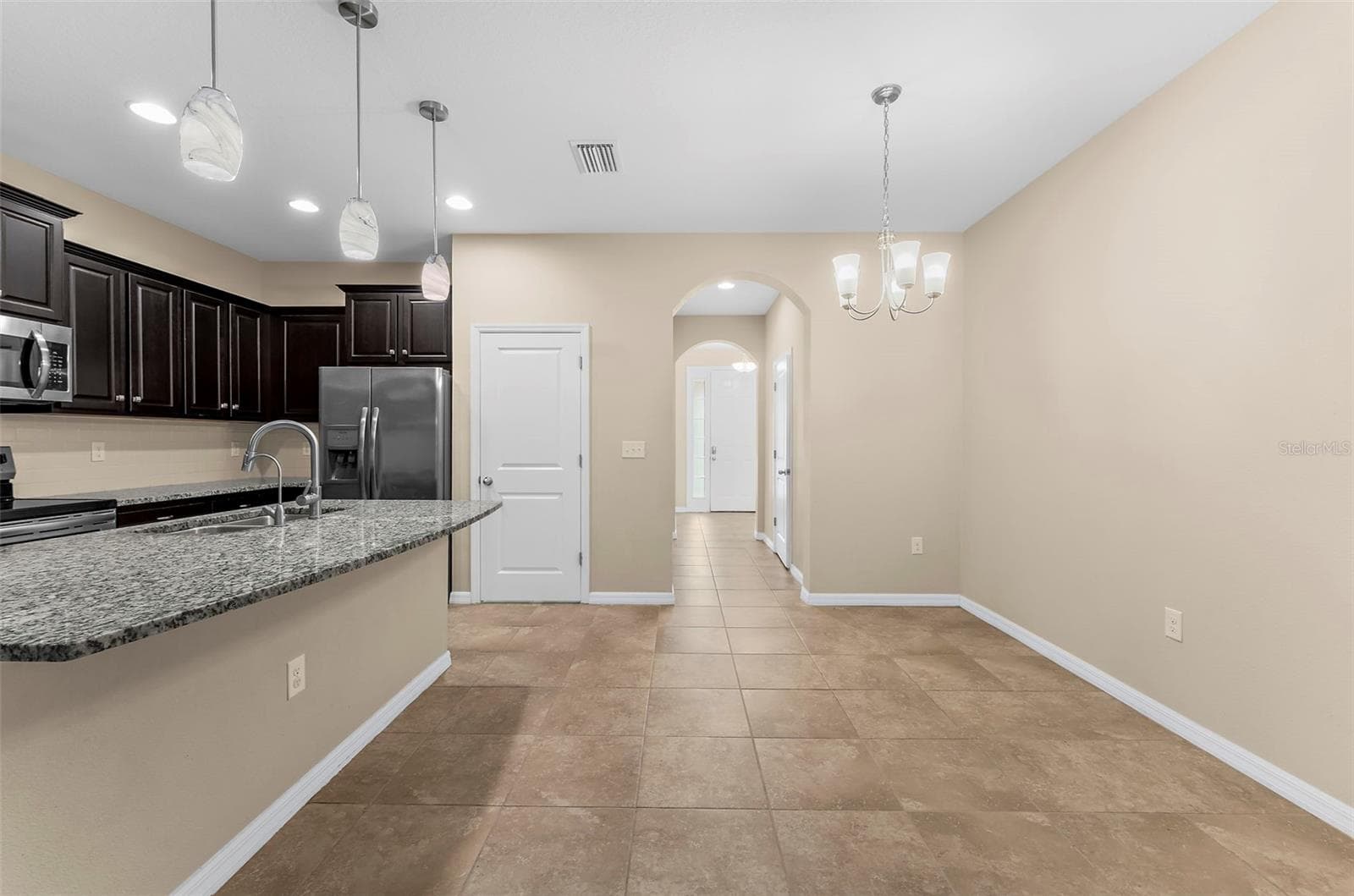 Townhouse at 2399 MIDNIGHT PEARL DR, SARASOTA, photo 22 of 46