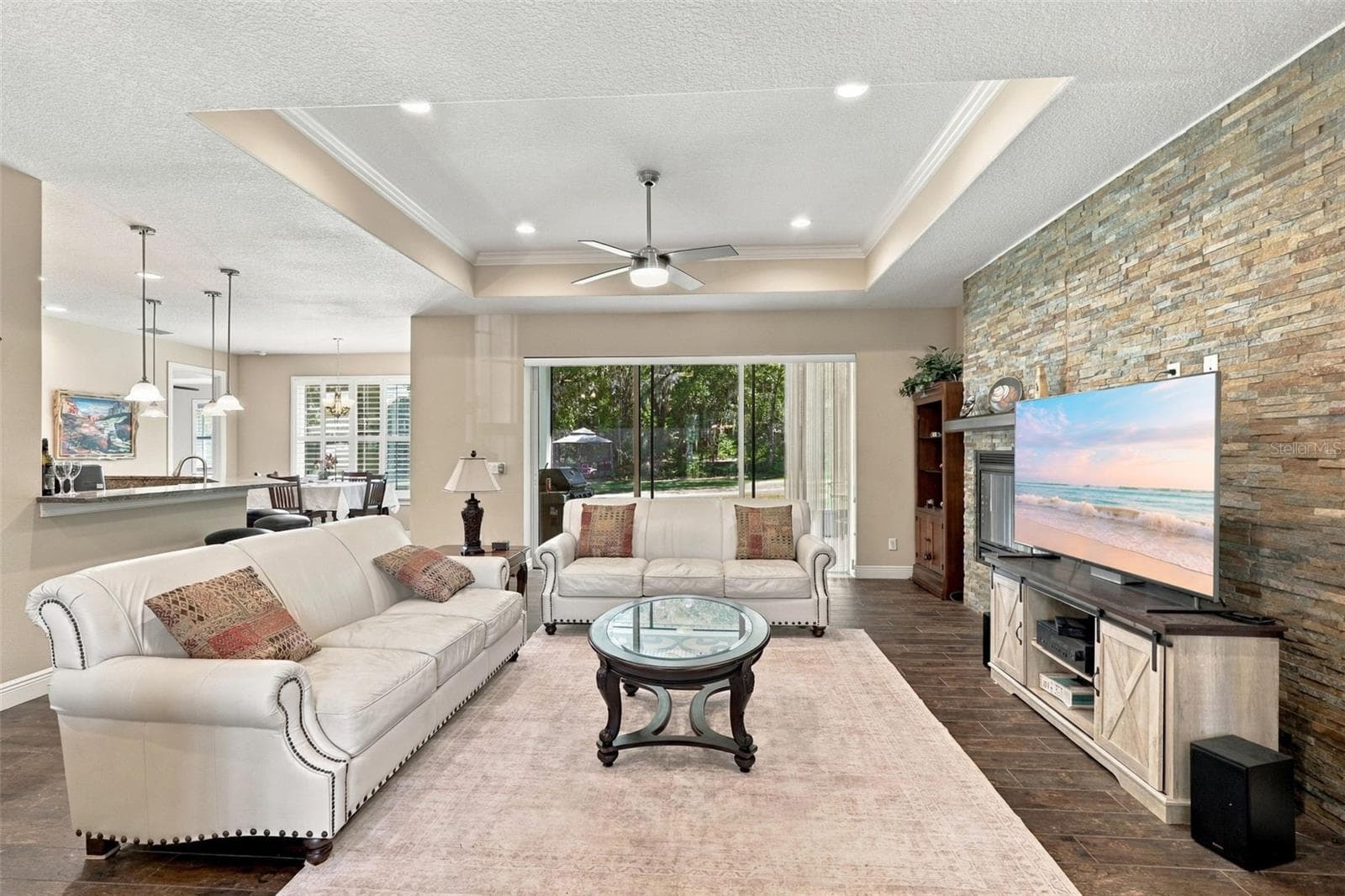 LIVING ROOM - 1806 GLENWOOD OAKS LN, DELAND