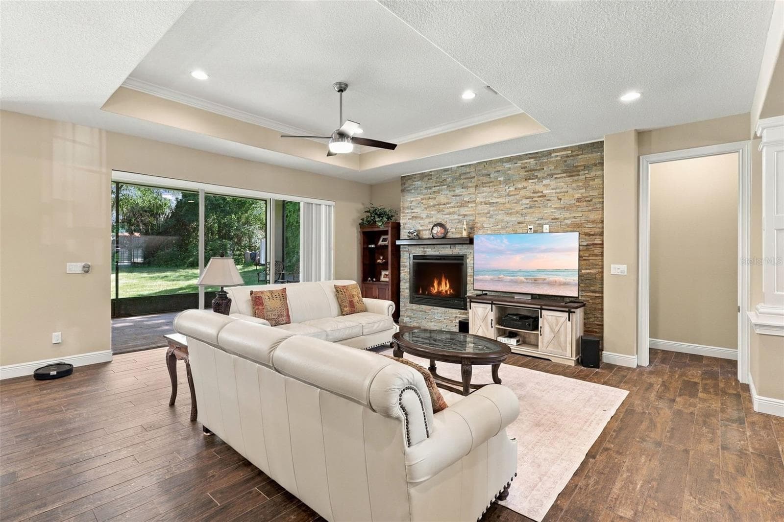 LIVING ROOM - 1806 GLENWOOD OAKS LN, DELAND