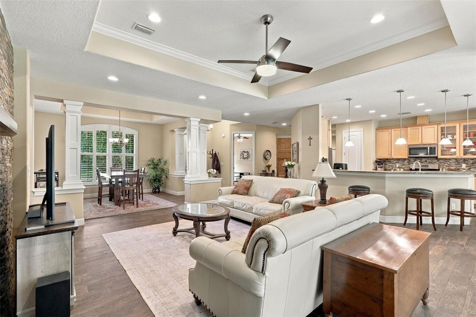 LIVING ROOM - 1806 GLENWOOD OAKS LN, DELAND