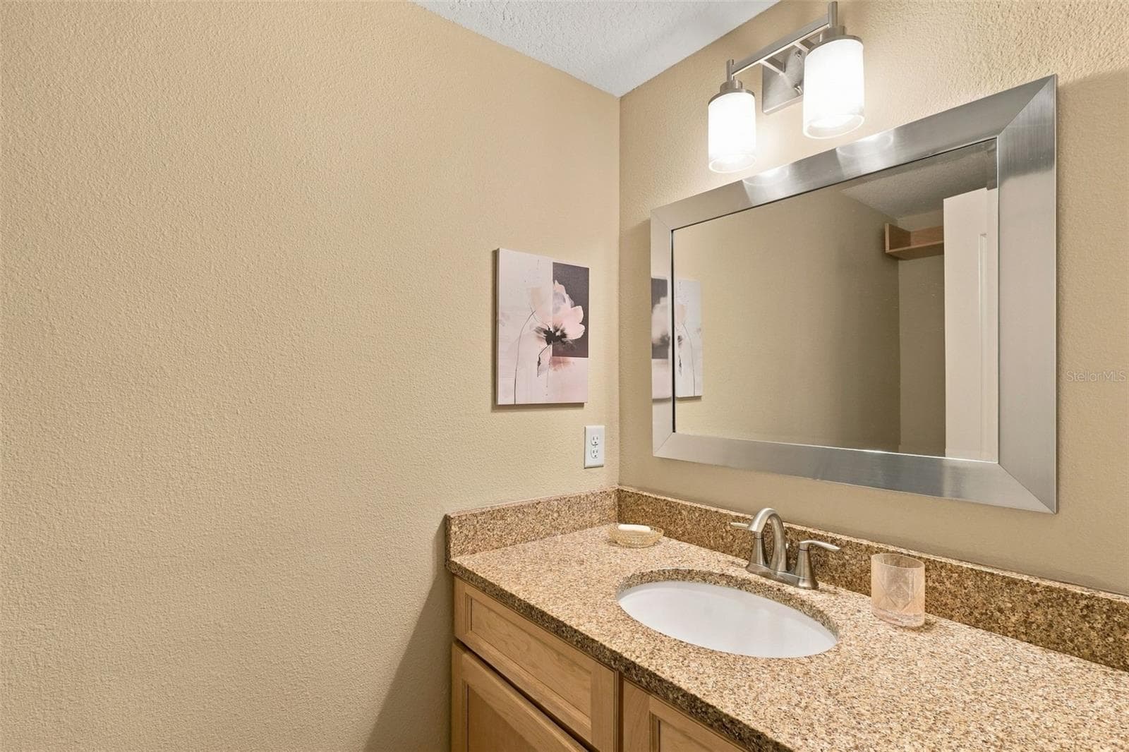 HALF BATH UPSTAIRS - 1806 GLENWOOD OAKS LN, DELAND