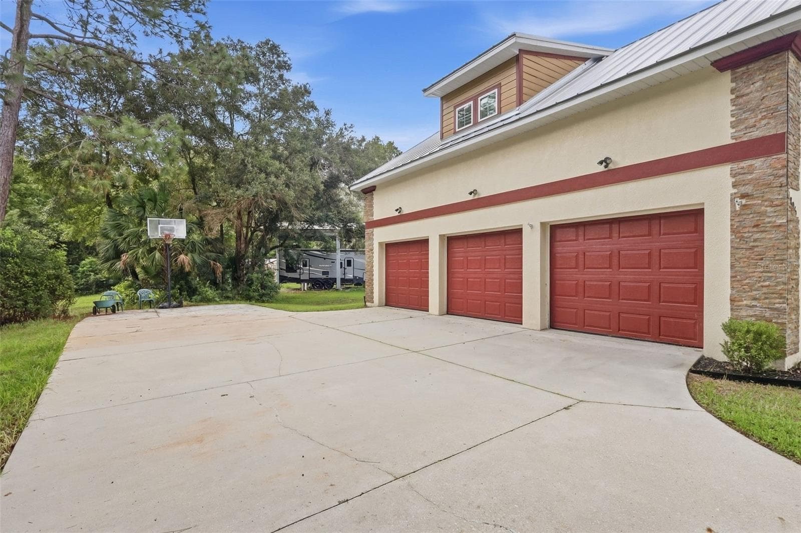 3 CAR GARAGE - 1806 GLENWOOD OAKS LN, DELAND