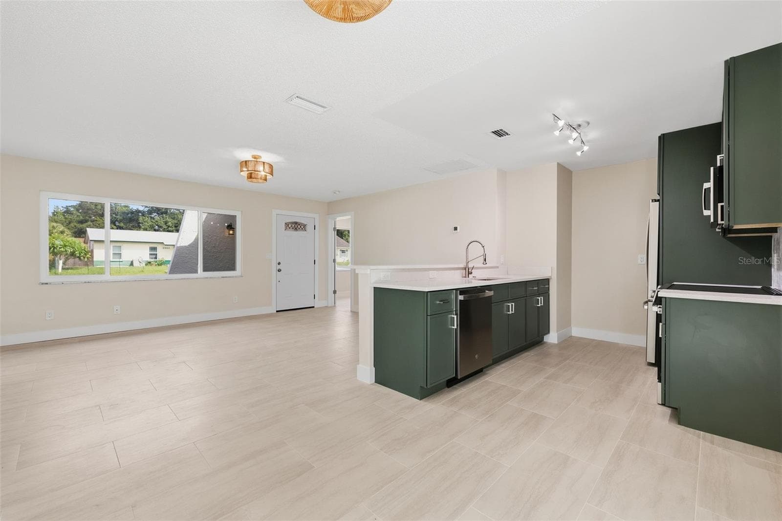 Single Family Residence at 2714 MARY SUE ST SW, LARGO, photo 10 of 43