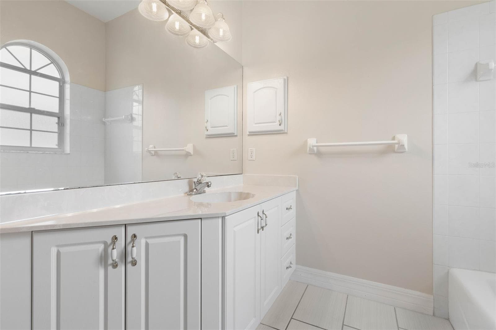 Guest Bathroom 2 - 47 CAMBRIDGE TRCE, ORMOND BEACH