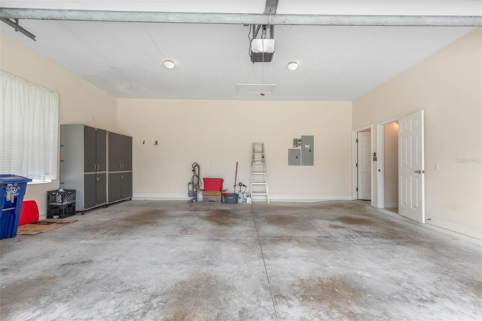 Oversized Garage - 47 CAMBRIDGE TRCE, ORMOND BEACH