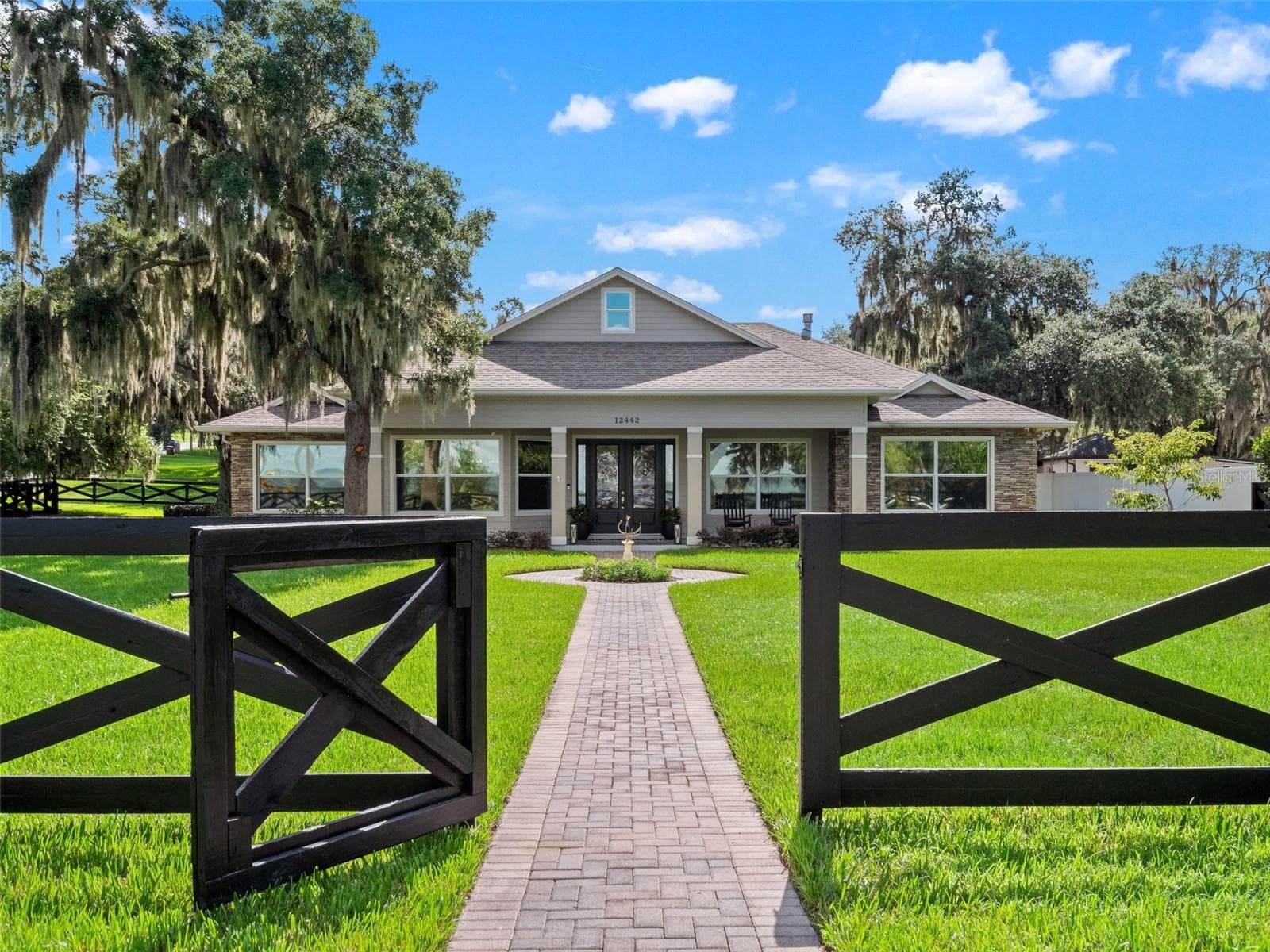 Single Family Residence at 12442 LAKESHORE DR, CLERMONT, photo 3 of 56