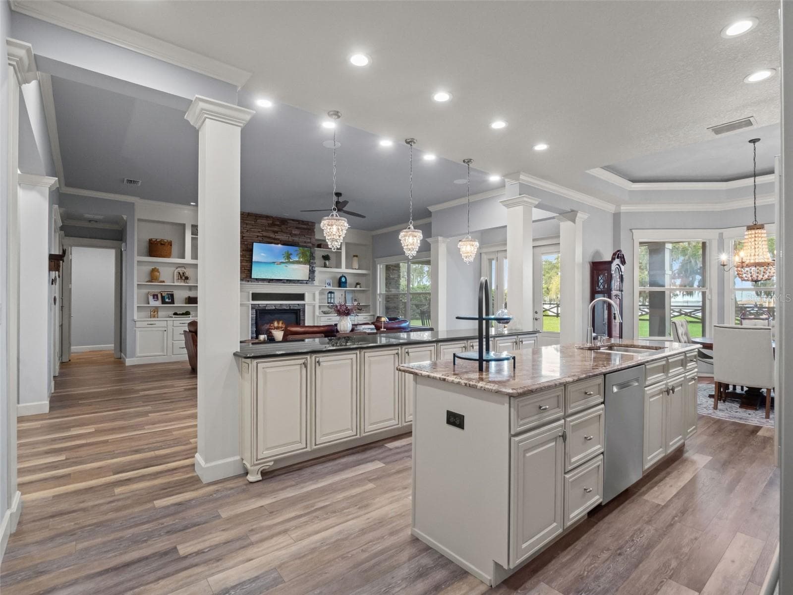 Single Family Residence at 12442 LAKESHORE DR, CLERMONT, photo 18 of 56