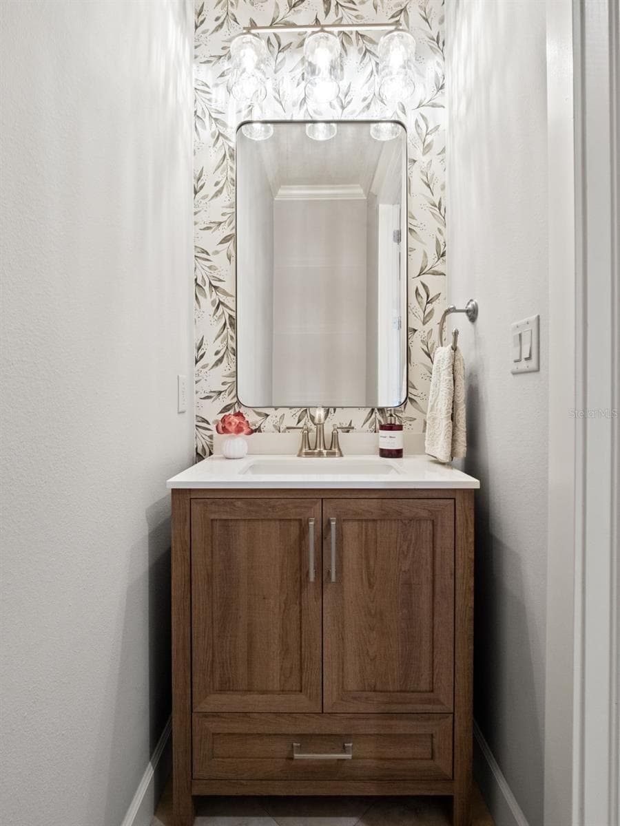 Powder Room half bath - 12442 LAKESHORE DR, CLERMONT