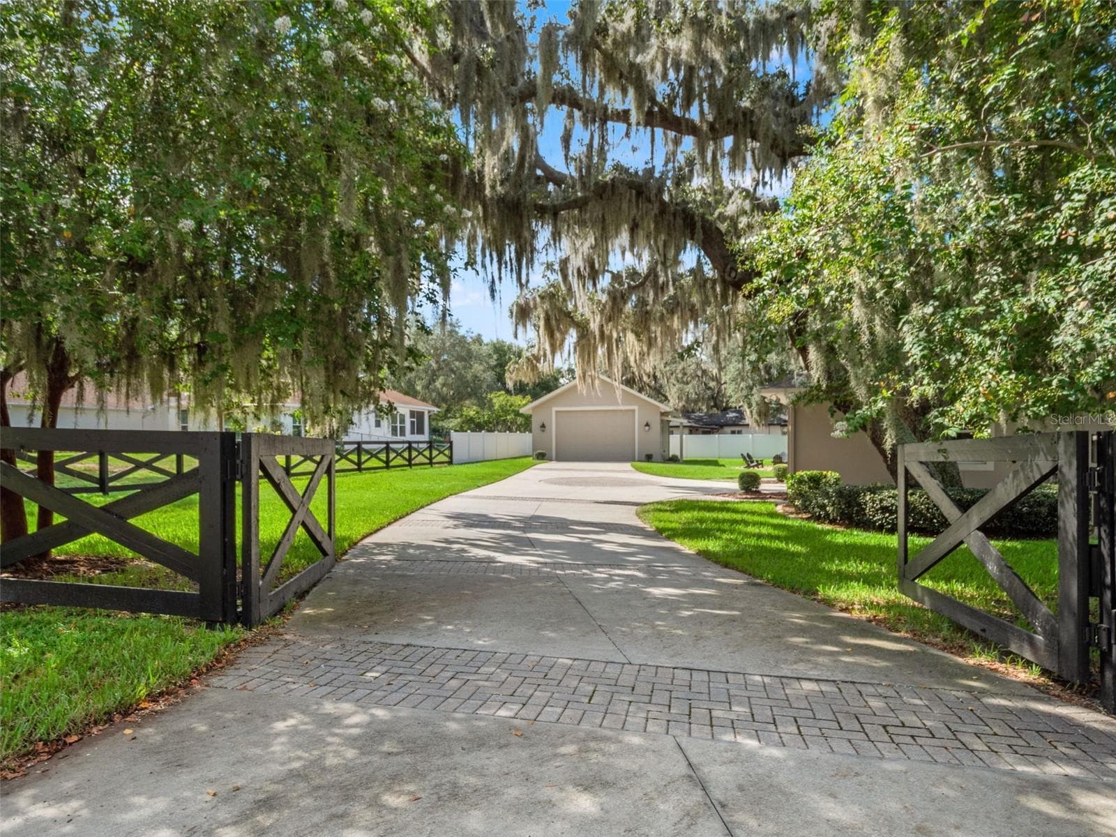 Single Family Residence at 12442 LAKESHORE DR, CLERMONT, photo 43 of 56