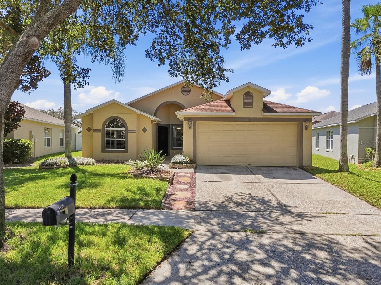 1118 MAIDENMOOR RD