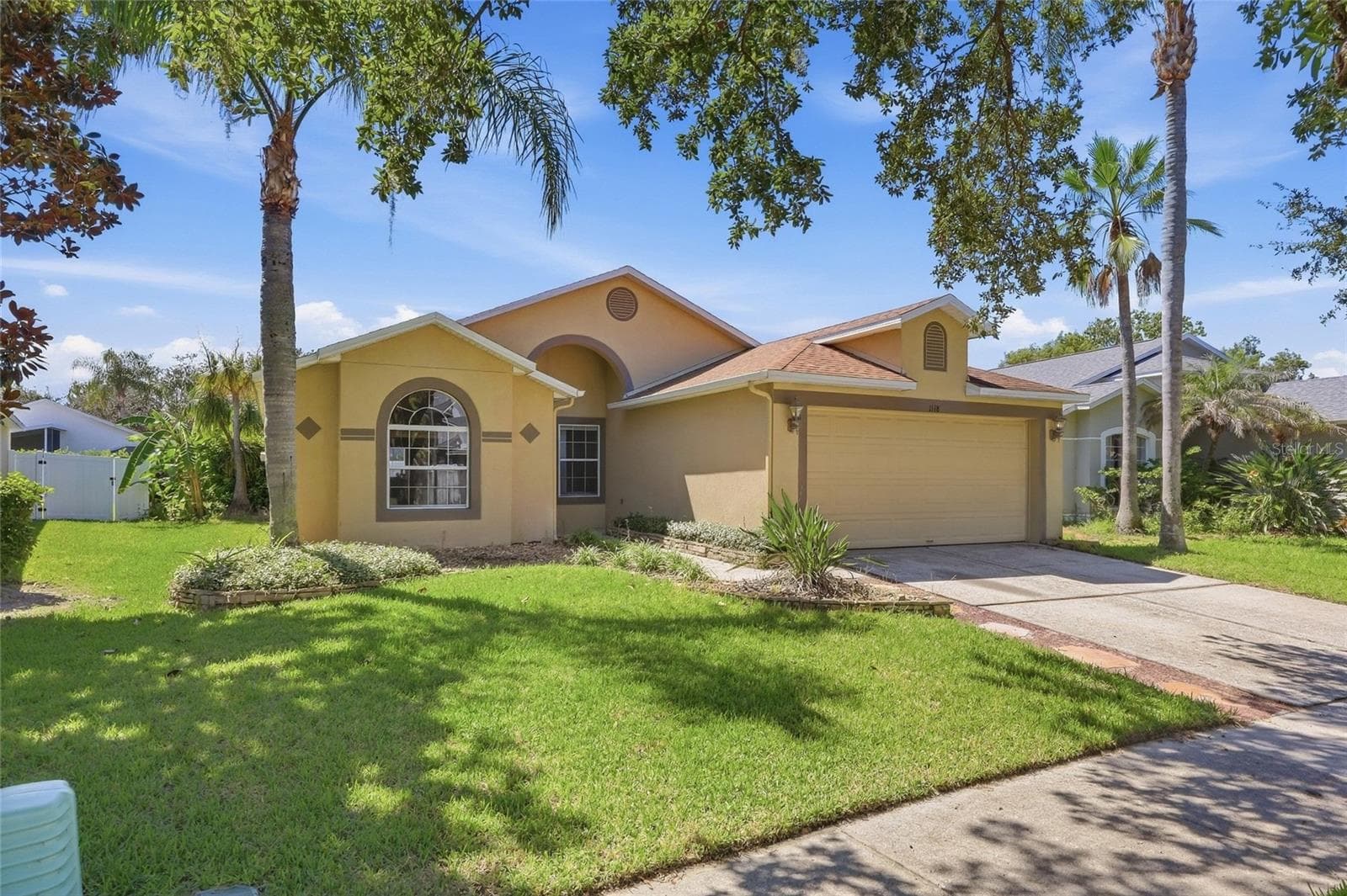 Single Family Residence at 1118 MAIDENMOOR RD, WINTER GARDEN, photo 2 of 36