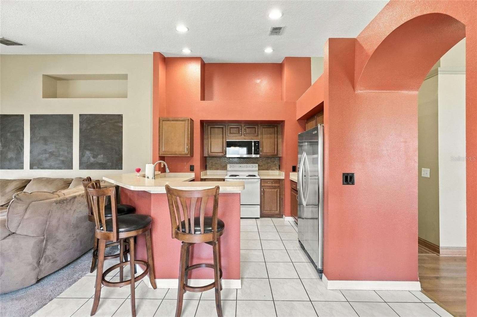 Single Family Residence at 1118 MAIDENMOOR RD, WINTER GARDEN, photo 10 of 36