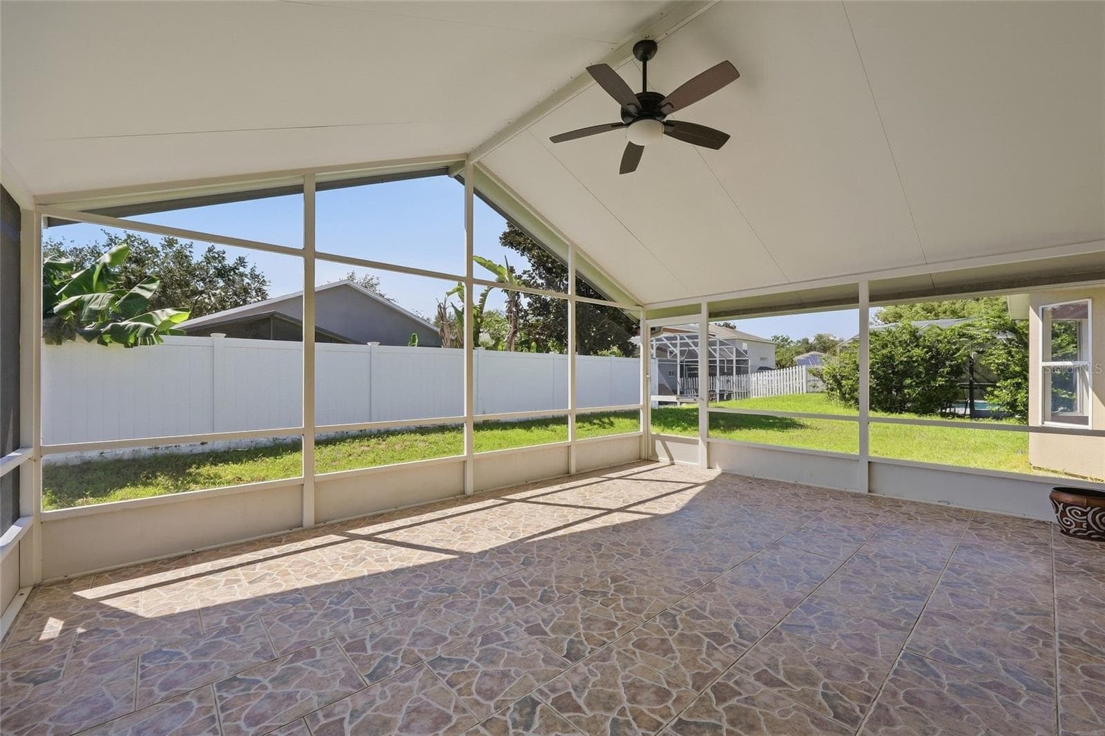Single Family Residence at 1118 MAIDENMOOR RD, WINTER GARDEN, photo 27 of 36