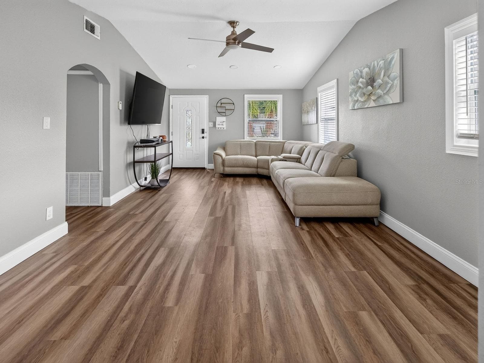 Single Family Residence at 9218 W ROBSON ST, TAMPA, photo 6 of 25