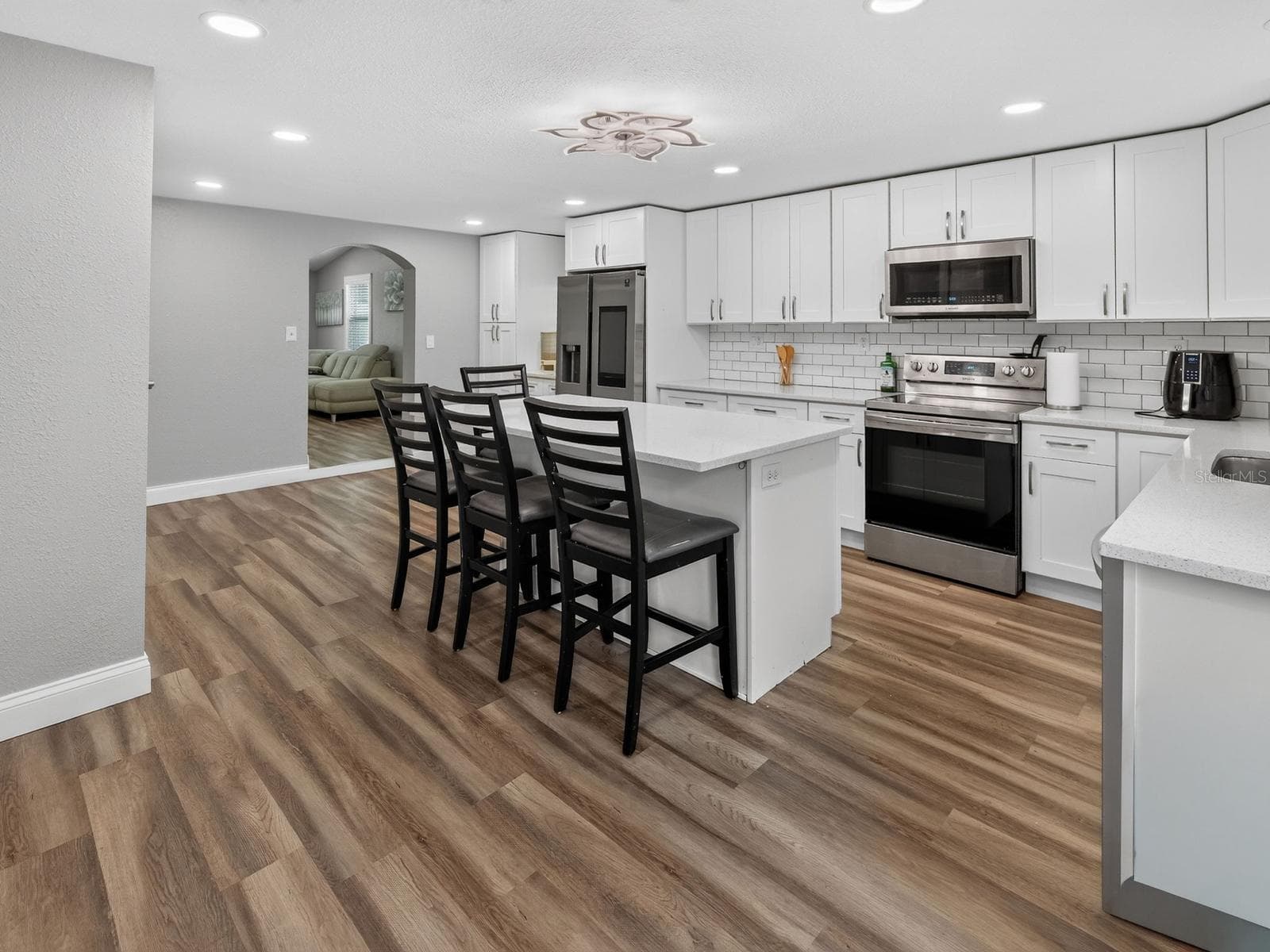 Single Family Residence at 9218 W ROBSON ST, TAMPA, photo 8 of 25