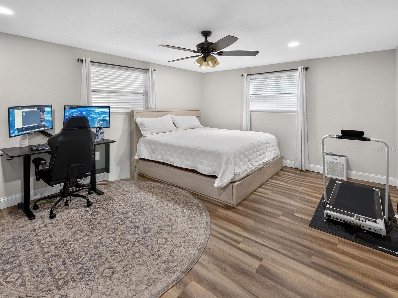 Single Family Residence at 9218 W ROBSON ST, TAMPA, photo 13 of 25