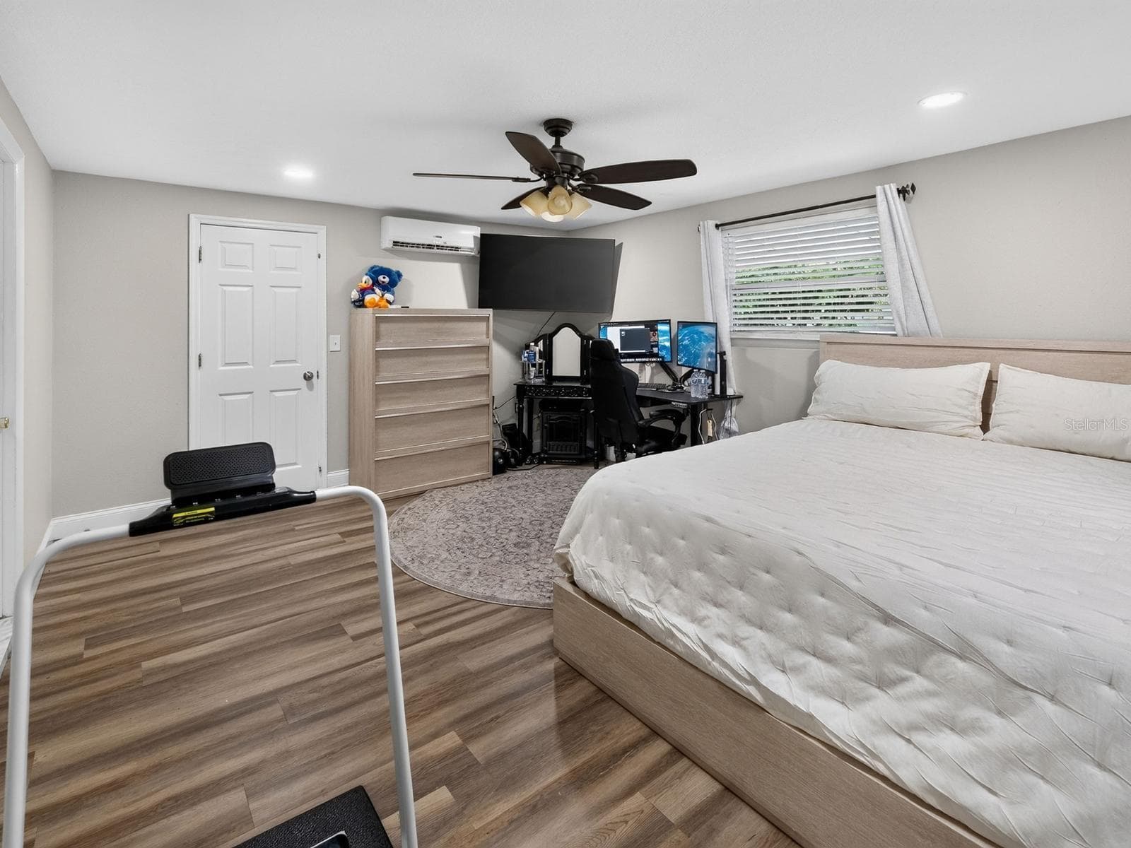 Single Family Residence at 9218 W ROBSON ST, TAMPA, photo 14 of 25