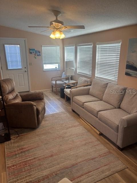 Manufactured Home at 9000 US HWY 192 #649, CLERMONT, photo 9 of 13