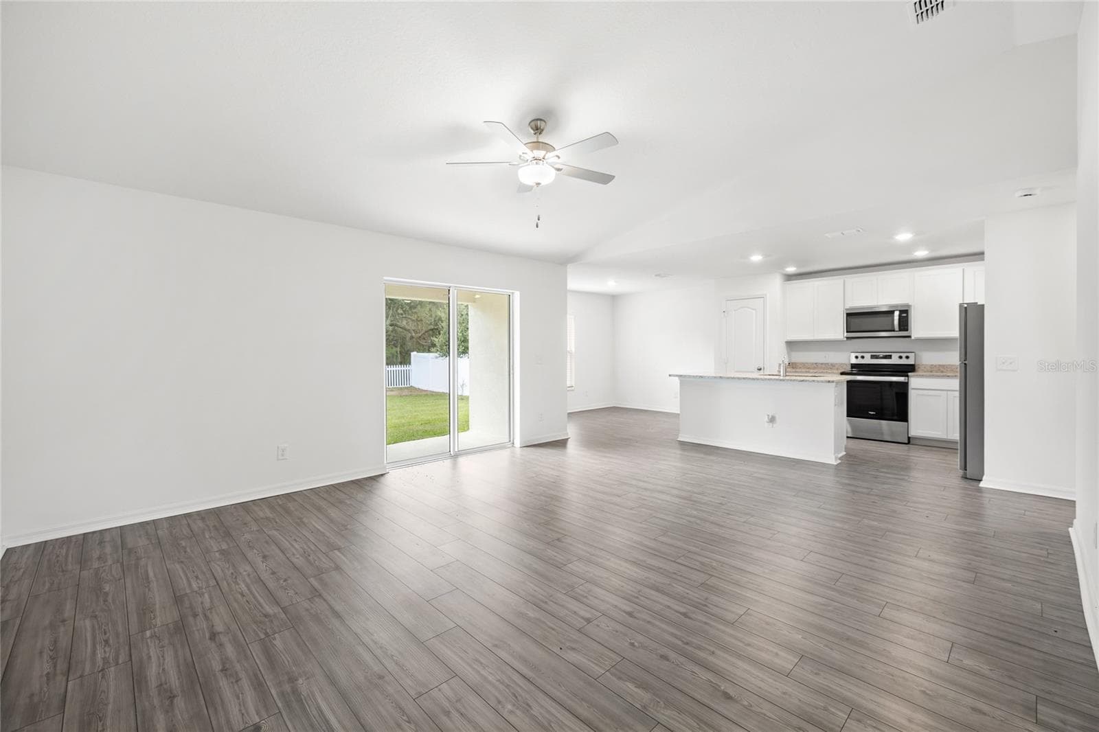 Single Family Residence at 318 BOWFIN CT, POINCIANA, photo 4 of 43