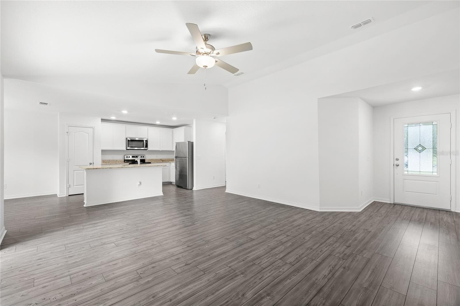 Single Family Residence at 318 BOWFIN CT, POINCIANA, photo 7 of 43