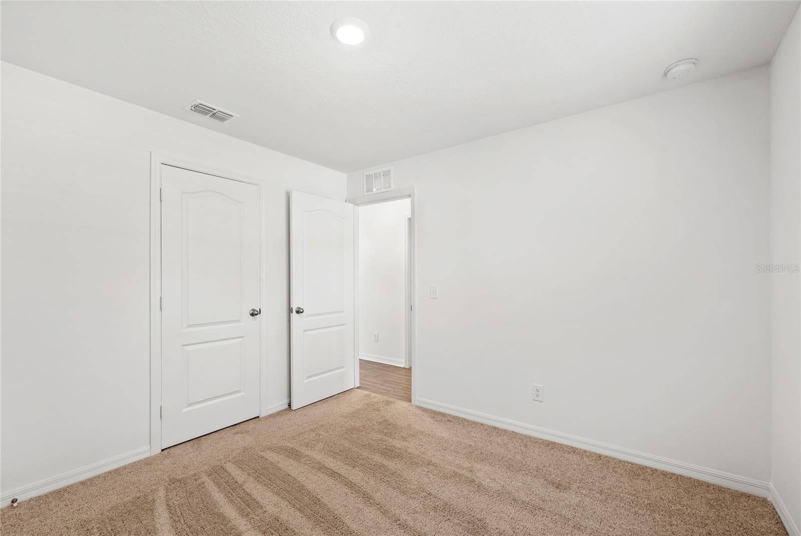 Single Family Residence at 318 BOWFIN CT, POINCIANA, photo 17 of 43