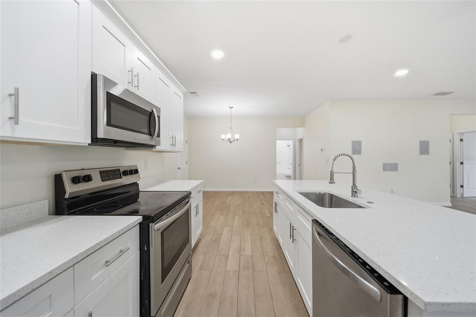 Single Family Residence at 12542 CANDLEBERRY CIR, TAMPA, photo 5 of 47