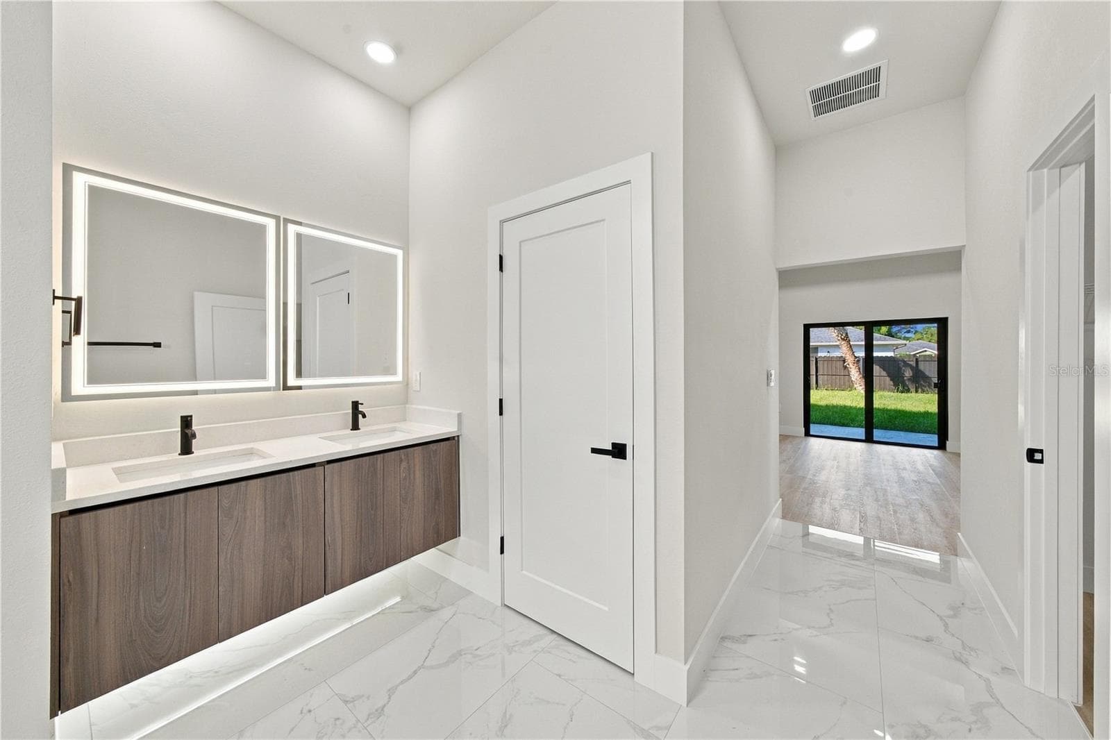 Custom Lighting and details - 7511 BLUTTER RD, NORTH PORT