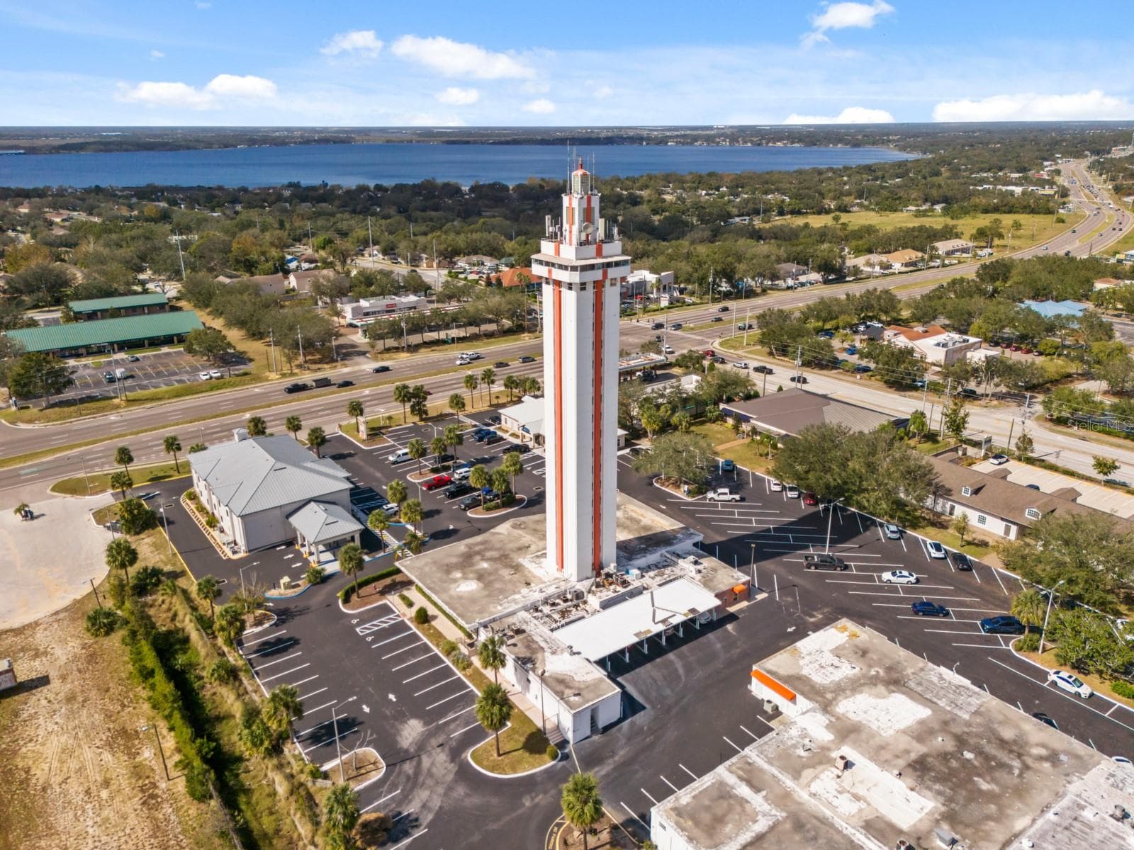 Citrus Tower - 408 BANANA PEPPER WAY, GROVELAND
