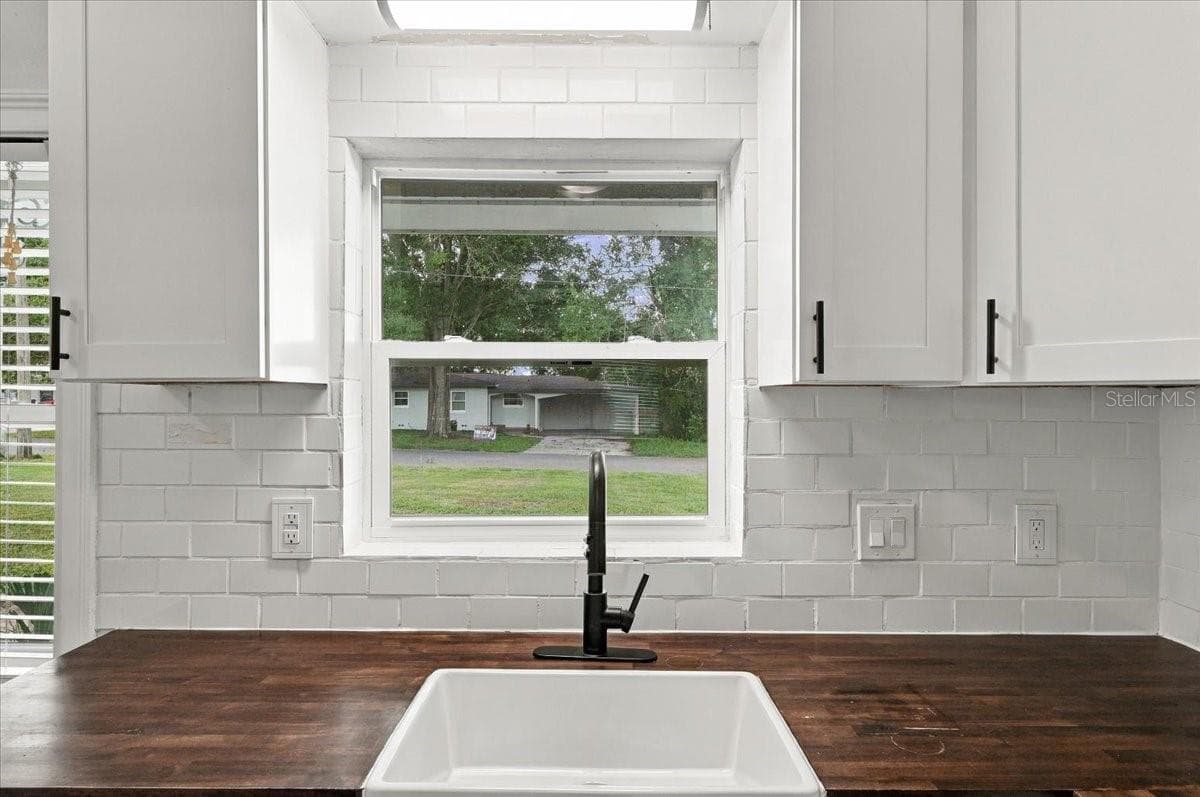 Kitchen - 950 14TH ST NE, WINTER HAVEN