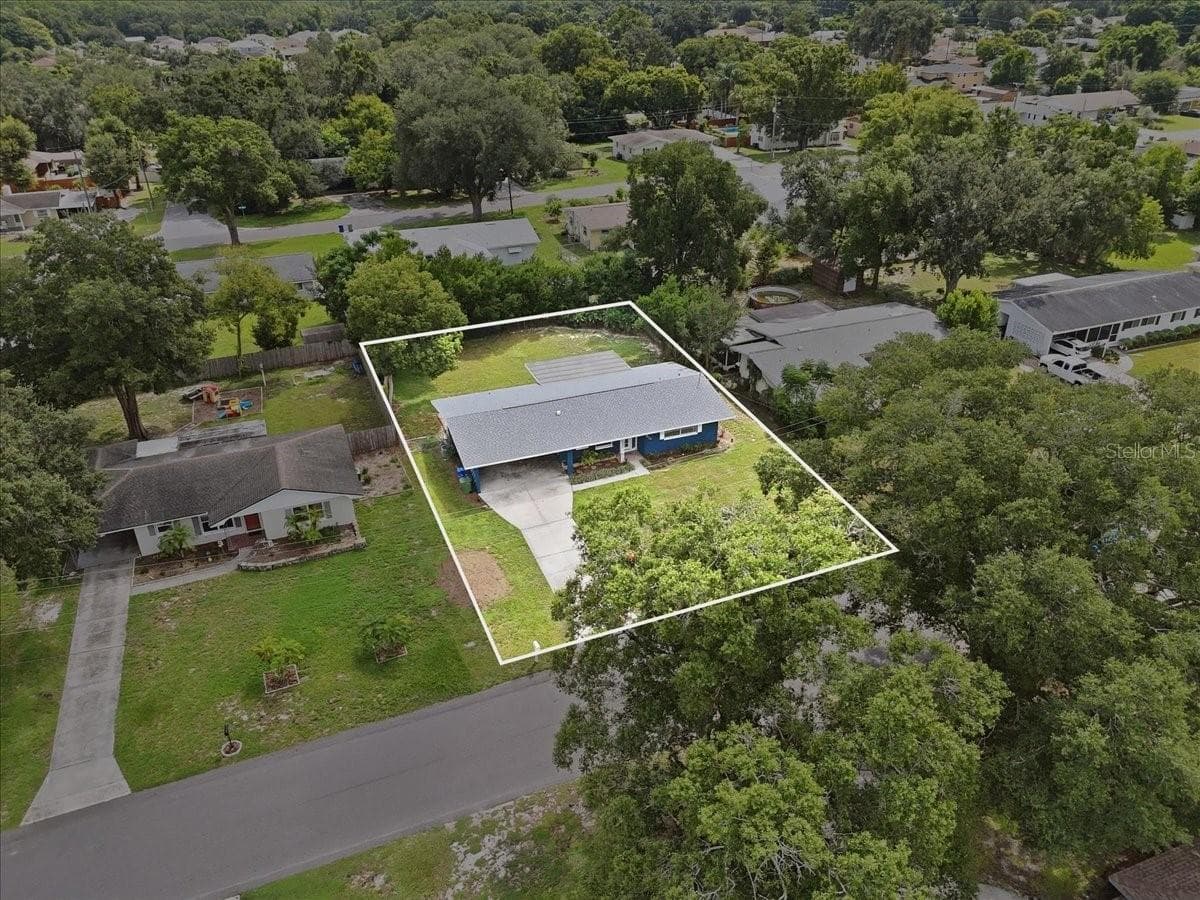 Single Family Residence at 950 14TH ST NE, WINTER HAVEN, photo 49 of 52