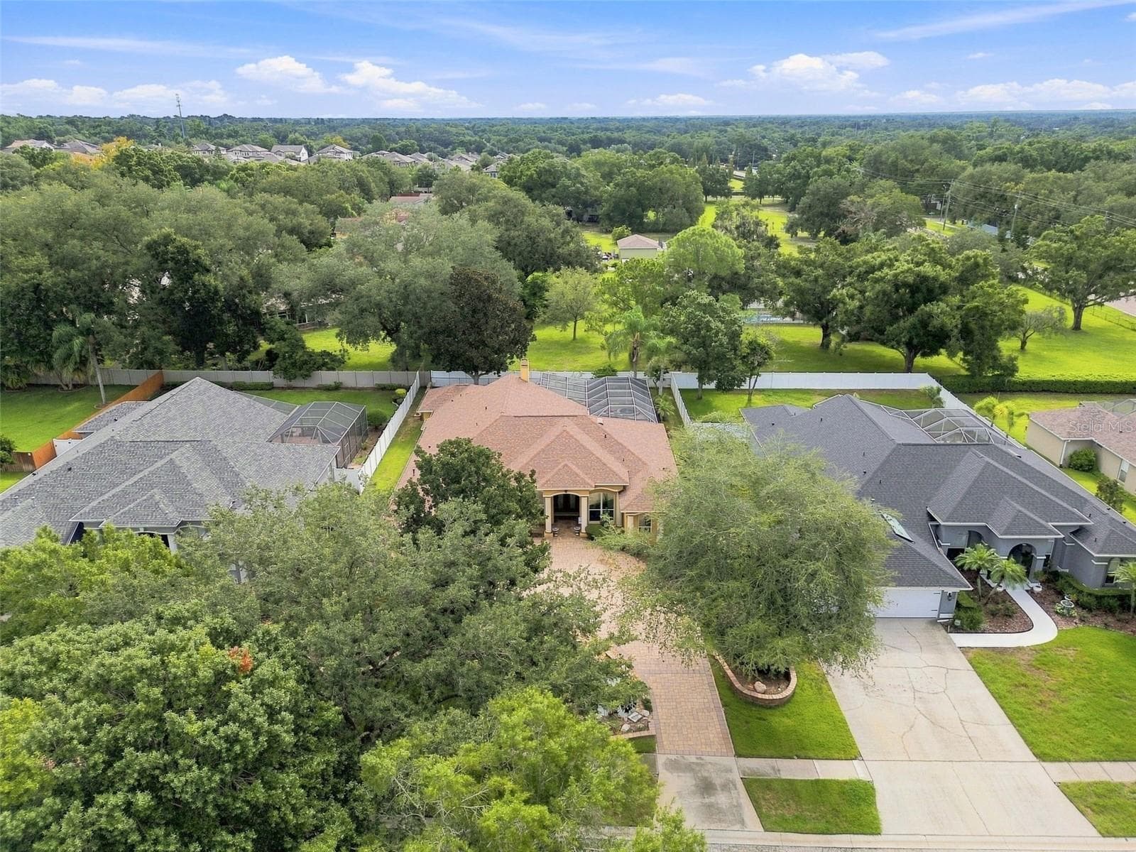 Single Family Residence at 2931 HILLSIDE RAMBLE DR, BRANDON, photo 8 of 85