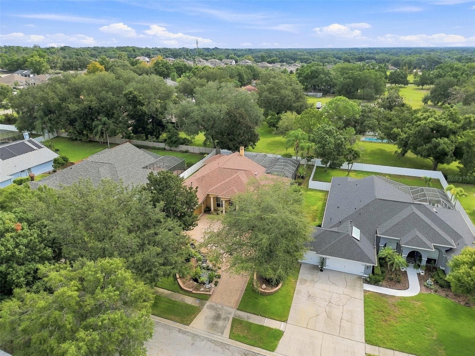 Single Family Residence at 2931 HILLSIDE RAMBLE DR, BRANDON, photo 9 of 85