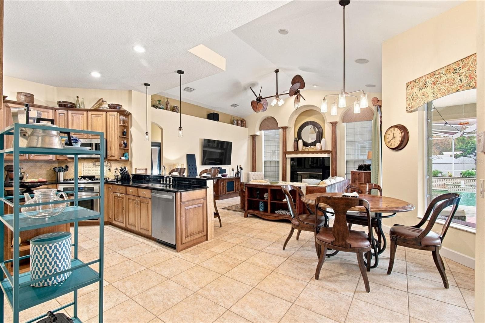 Single Family Residence at 2931 HILLSIDE RAMBLE DR, BRANDON, photo 29 of 85