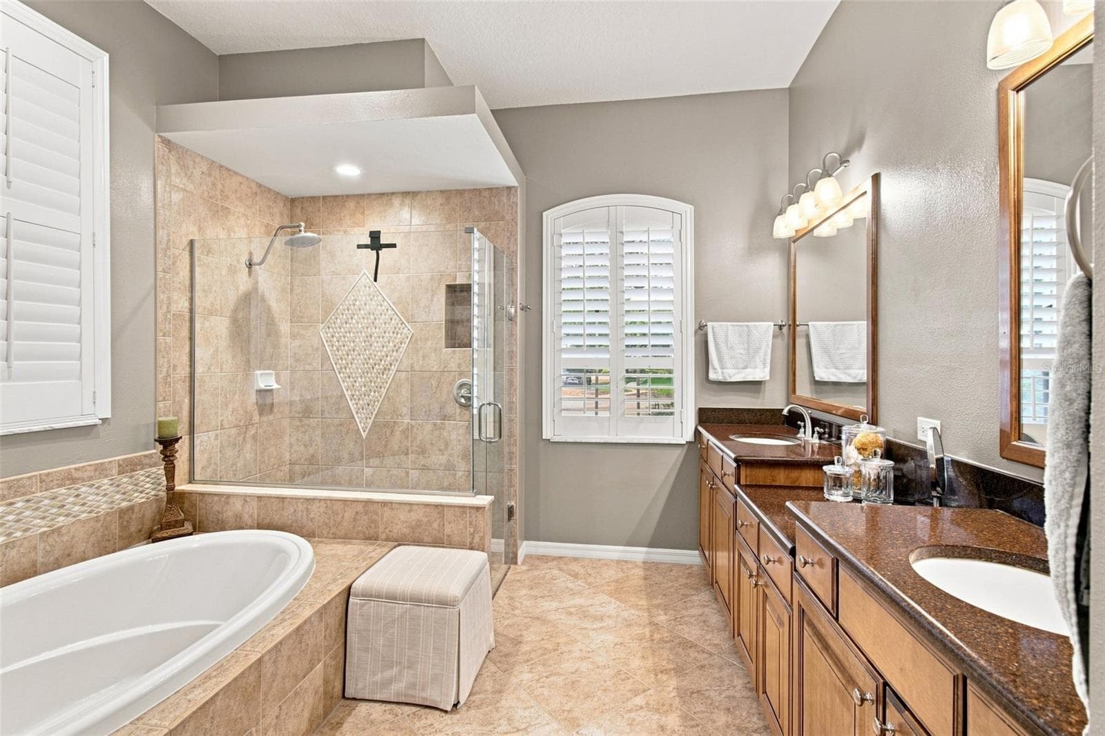 Single Family Residence at 2931 HILLSIDE RAMBLE DR, BRANDON, photo 60 of 85