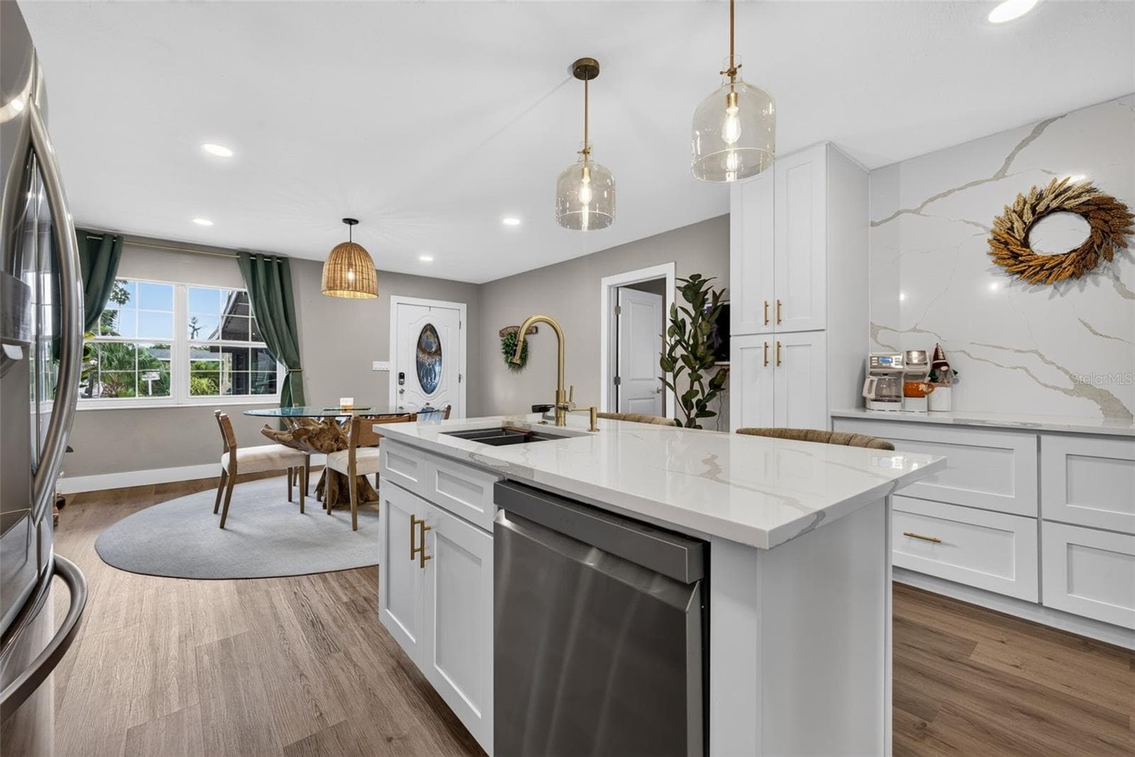 Single Family Residence at 4018 HELENA ST NE, ST PETERSBURG, photo 12 of 38