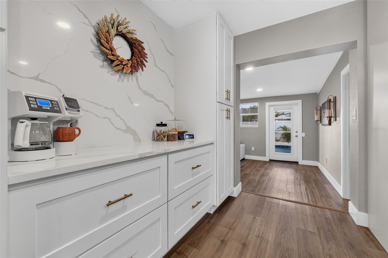 Single Family Residence at 4018 HELENA ST NE, ST PETERSBURG, photo 13 of 38
