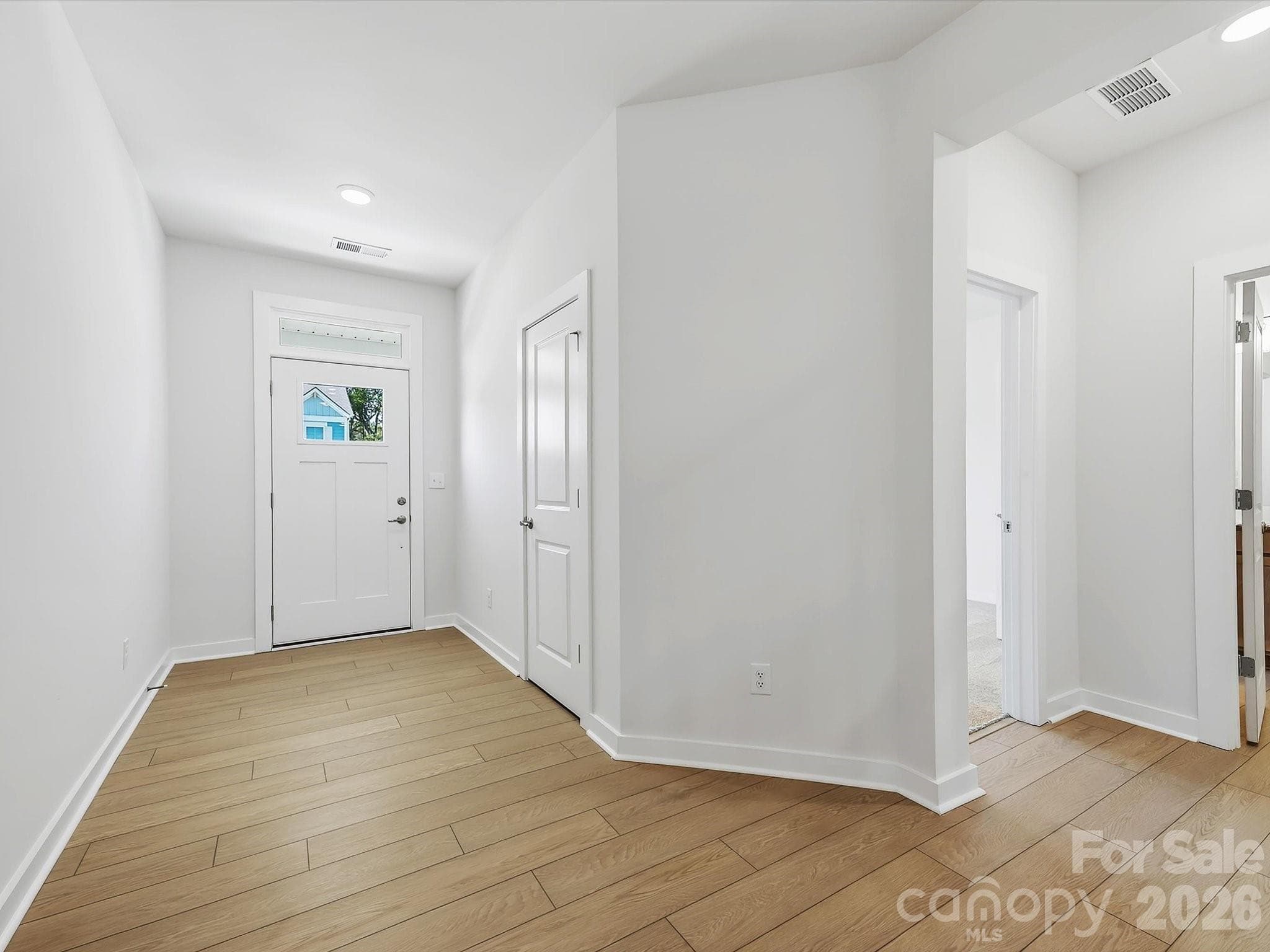 Townhouse at 10026 Mamillion Drive, Huntersville, photo 3 of 21