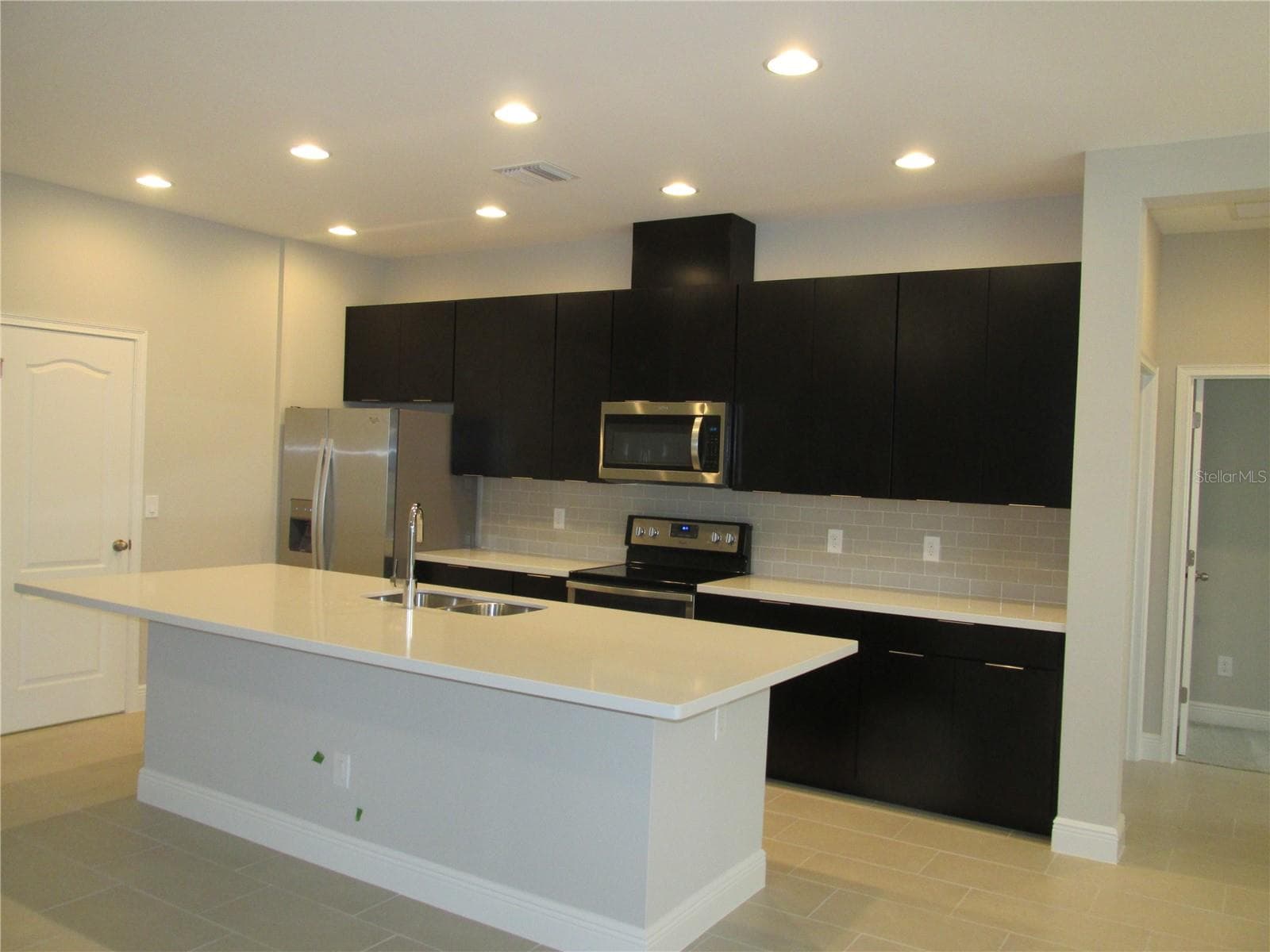 Single Family Residence at 7252 BACKWOODS TRL, WINDERMERE, photo 3 of 18