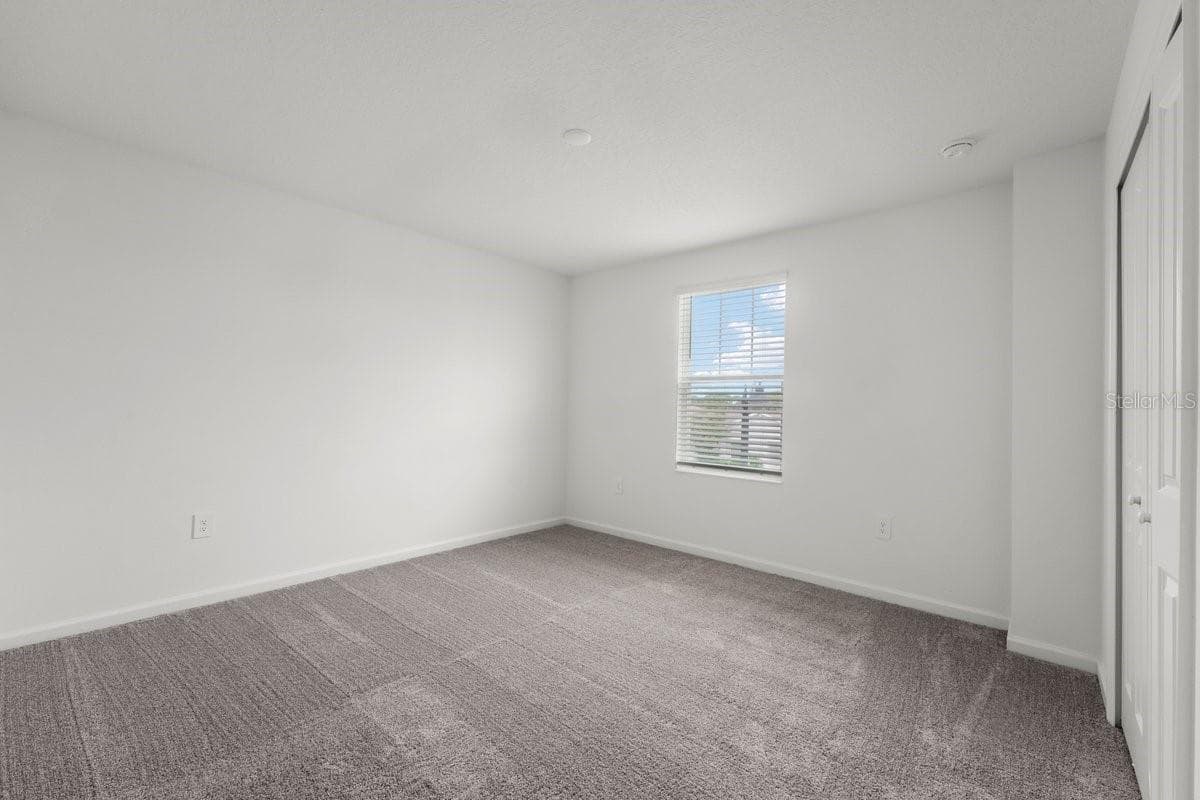 Single Family Residence at 3096 BLUE BONNET LN, OSTEEN, photo 16 of 37