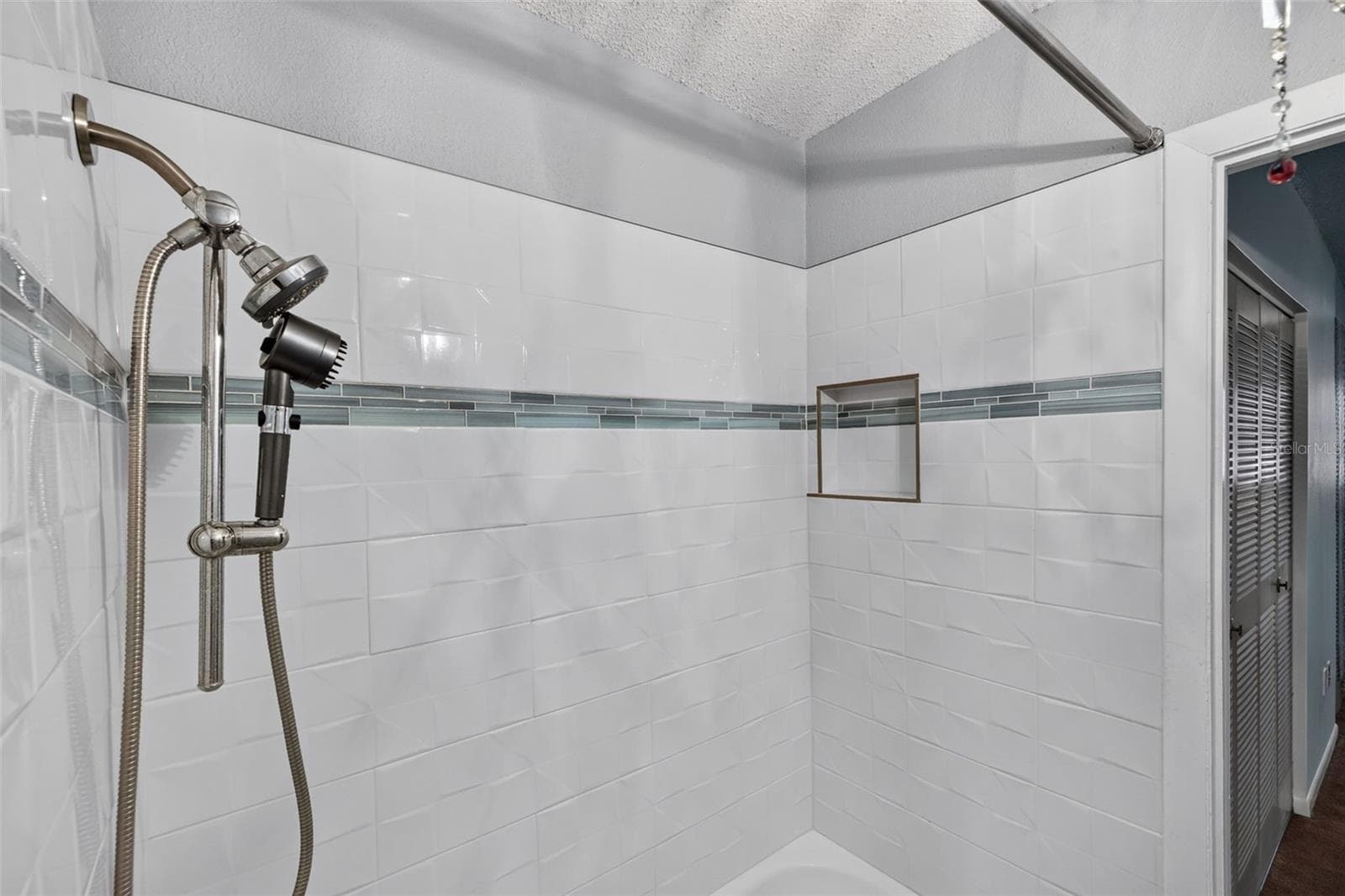 Upstairs Jack and Jill Bath - 1625 58TH TER S #1, ST PETERSBURG