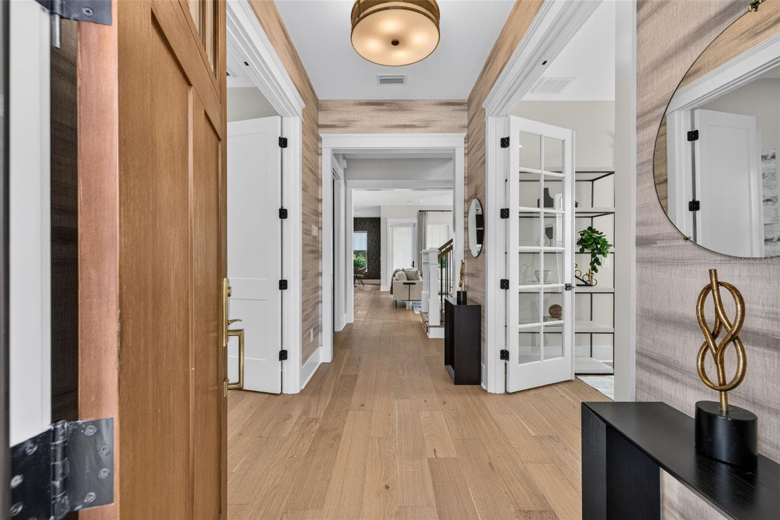 Single Family Residence at 2525 DARTMOUTH AVE N, ST PETERSBURG, photo 5 of 122