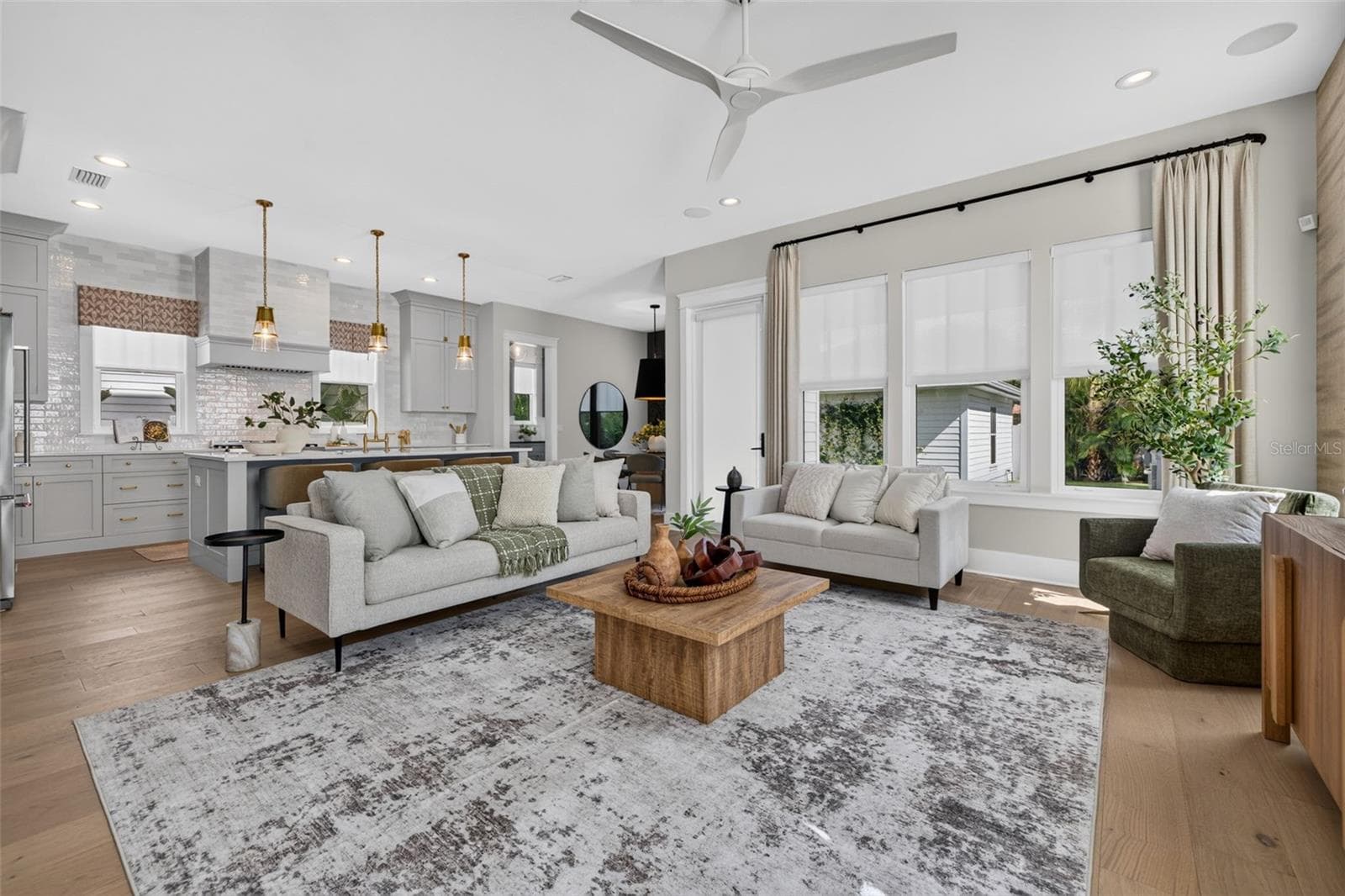 Single Family Residence at 2525 DARTMOUTH AVE N, ST PETERSBURG, photo 15 of 122