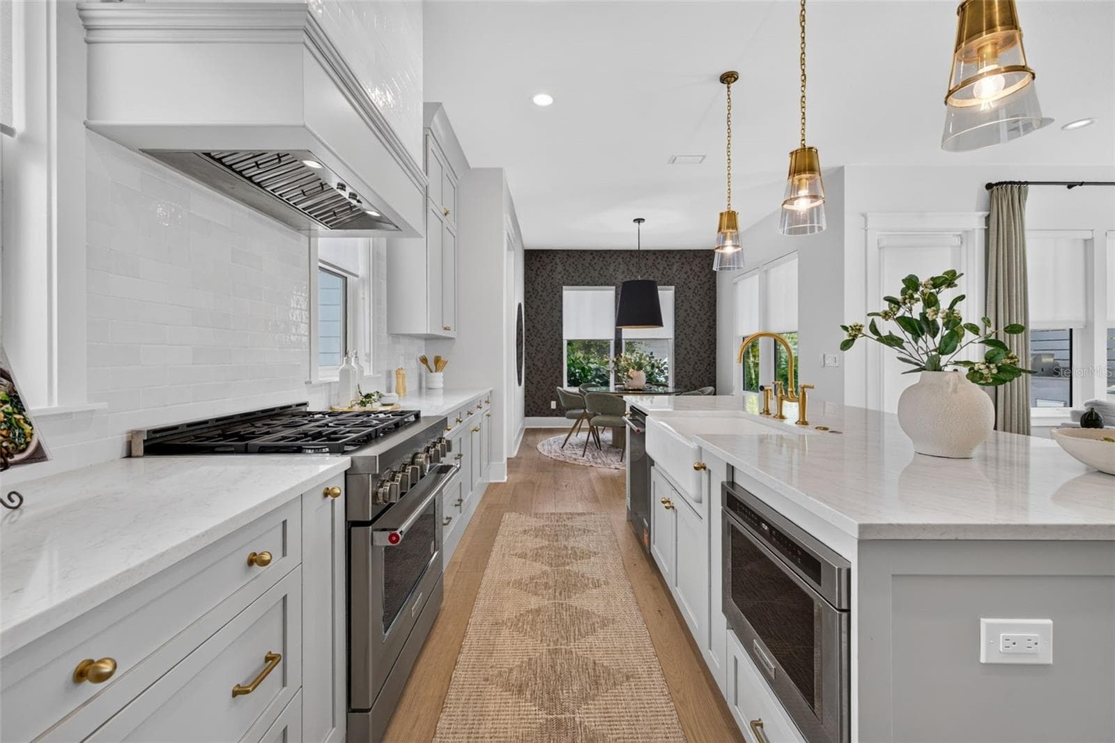 Single Family Residence at 2525 DARTMOUTH AVE N, ST PETERSBURG, photo 17 of 122