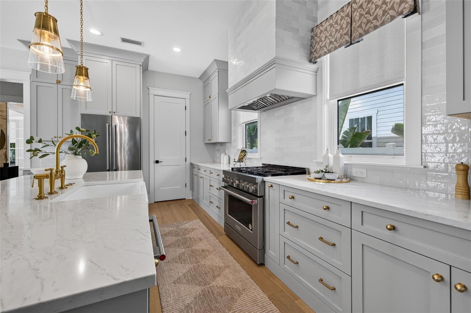 Single Family Residence at 2525 DARTMOUTH AVE N, ST PETERSBURG, photo 27 of 122