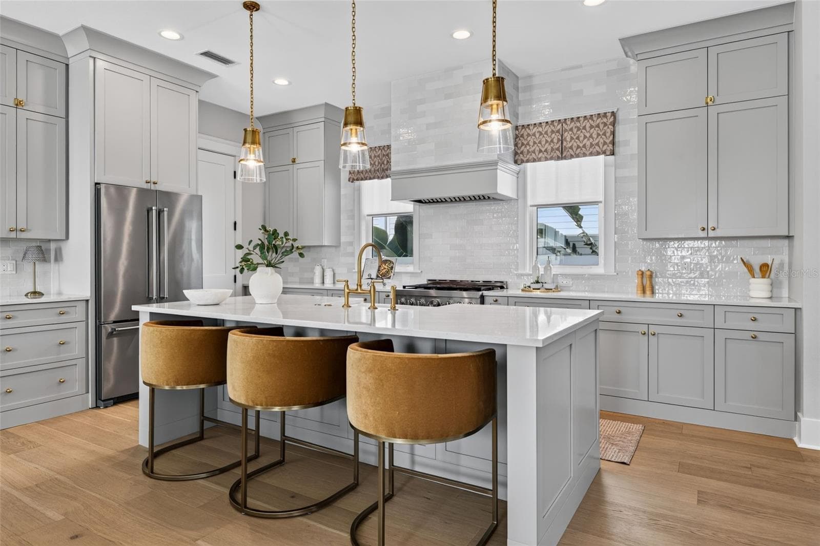 Single Family Residence at 2525 DARTMOUTH AVE N, ST PETERSBURG, photo 31 of 122