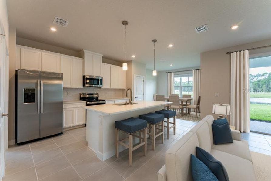 Single Family Residence at 5315 CASTELLO AVE, AUBURNDALE, photo 2 of 15